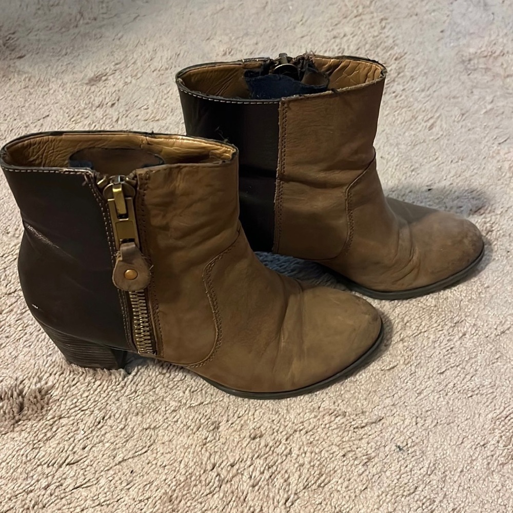 Womens Franco Sarto Brown Bootie Boots Shoes Size 7
